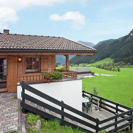 Quiet Chalet With Pool In Wald Im Pinzgau Wald im Pinzgau