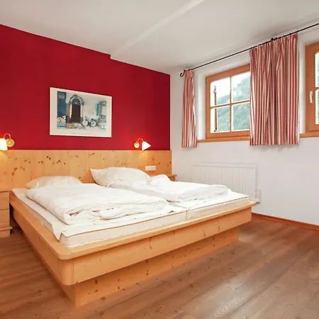 Quiet Chalet With Pool In Wald Im Pinzgau Chalet *