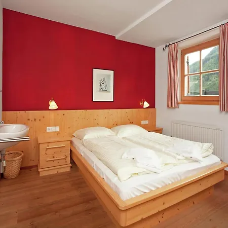 Chalet Quiet Chalet With Pool In Wald Im Pinzgau