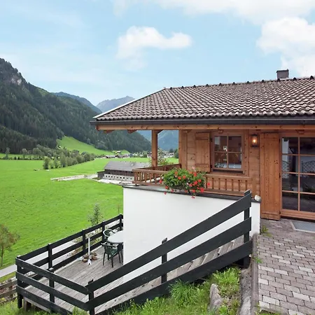 Chalet Quiet Chalet With Pool In Wald Im Pinzgau *