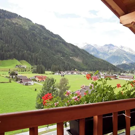 Chalet Quiet Chalet With Pool In Wald Im Pinzgau *